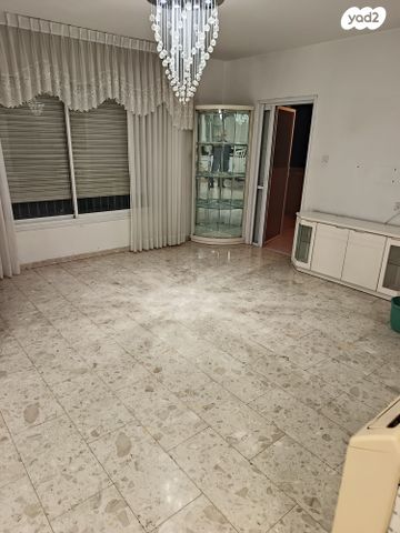 דירה, הסמדר 9, קרית כרמים, ראשון לציון