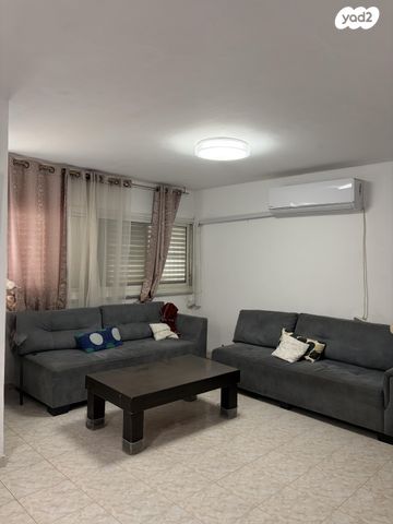 שדרות ז'בוטינסקי 16