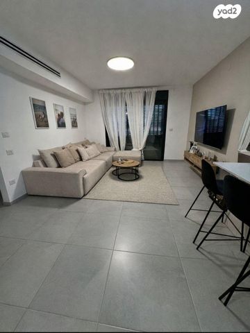 דבורה עומר 7