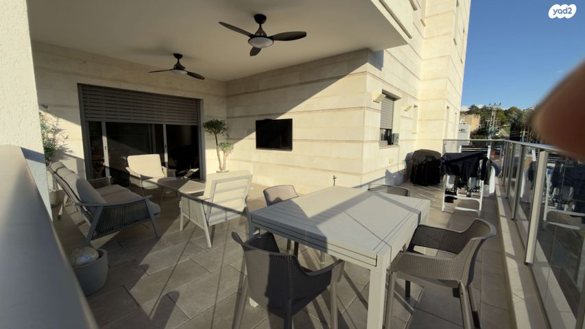 דירה, שדרות המגינים 27, מרכז העיר, קרית אתא