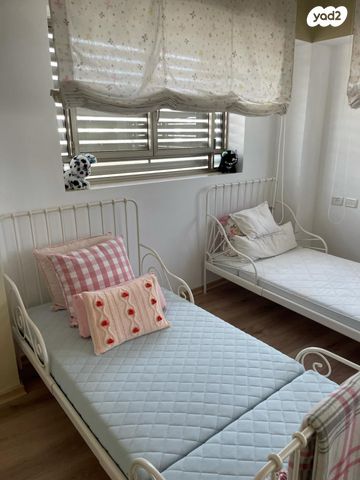 גג/ פנטהאוז, ה' באייר 38, הצפון החדש - כיכר המדינה, תל אביב יפו