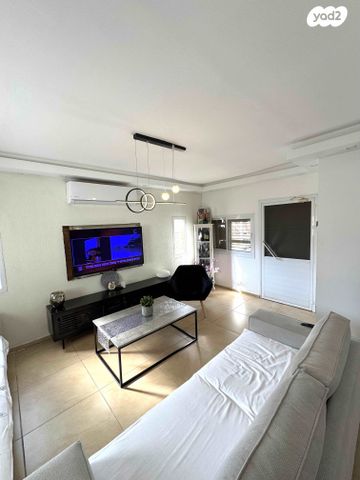 דירת גן, מצפה האגם 8, מצפה האגם, צפת