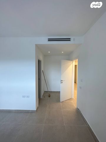 דירה, שרה אהרונסון 7, מורשת, מודיעין מכבים רעות