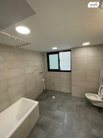 דירה, מעפילי אגוז 31, נווה חן, תל אביב יפו