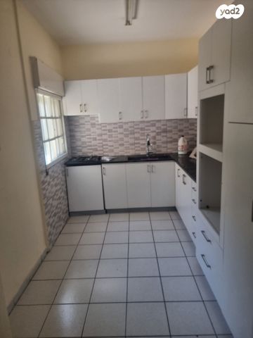 דירה, רחל 10, מרכז העיר, סביניה, הוותיקה, קרית ביאליק