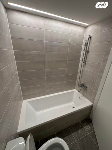 דירה, שרה אהרונסון 7, מורשת, מודיעין מכבים רעות