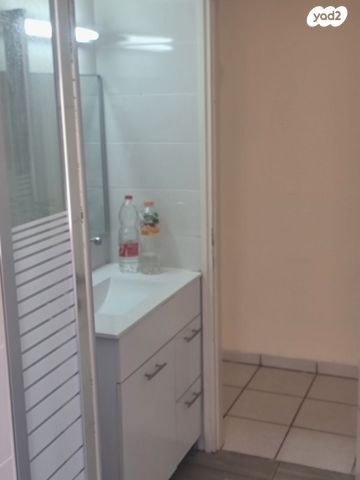 דירה, רחל 10, מרכז העיר, סביניה, הוותיקה, קרית ביאליק