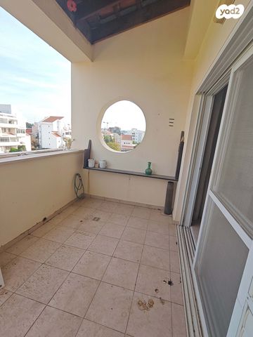 דופלקס, עמק חפר 8, הדרים, הדרים החדשה, כפר סבא