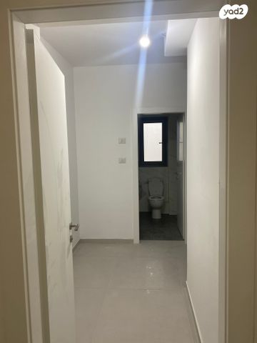 דירה, אשכולית 30, נווה פרדסים, פרדס חנה כרכור