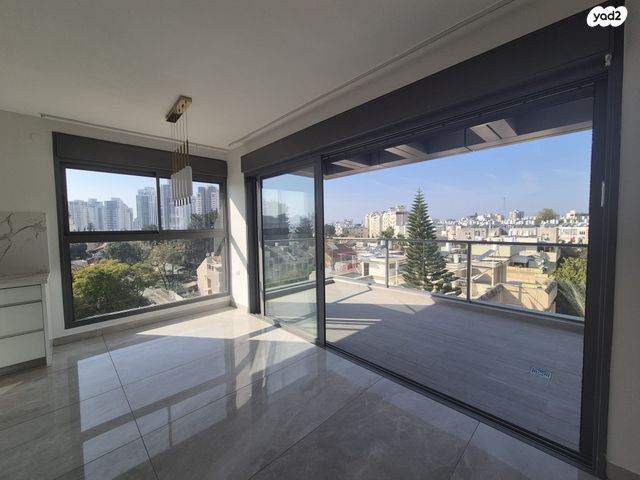 דירה, ריינס 3, רסקו א', חולון