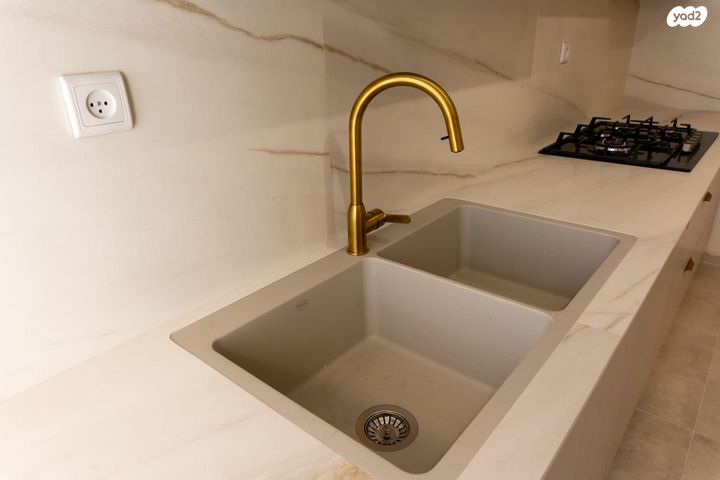 דירה, הרב יצחק חי טייב 56, הר נוף, ירושלים