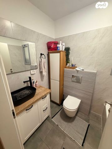 דירה, שדרות מנחם בגין 10, החותרים, טירת כרמל