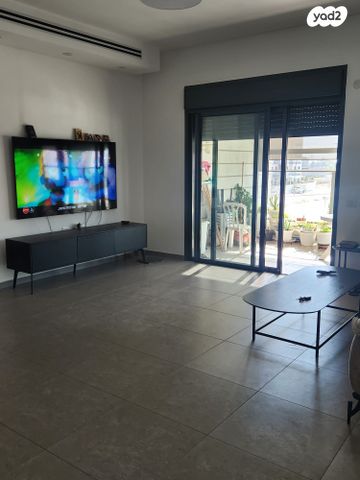 דירה, אסתר המלכה 19, כרמי גת, קרית גת