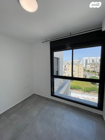 דירה, מעפילי אגוז 31, נווה חן, תל אביב יפו