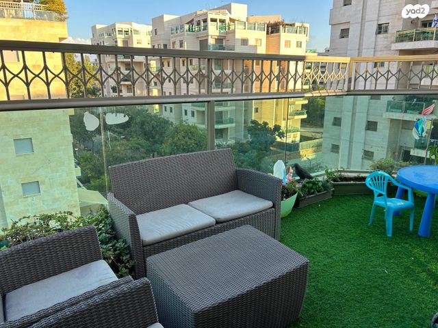 דירה, אמה טאובר פרידמן 3, הרצליה הירוקה, נווה עובד, הרצליה