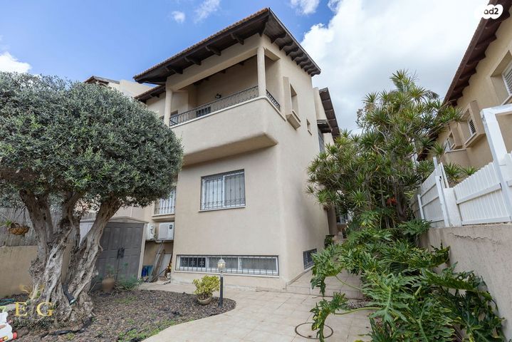 בית פרטי/ קוטג', השיזף 8, אבן גבירול, רחובות