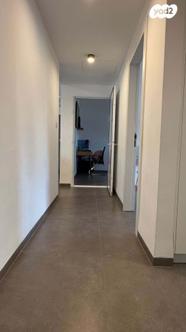 דירה, שדרות המגינים 27, מרכז העיר, קרית אתא