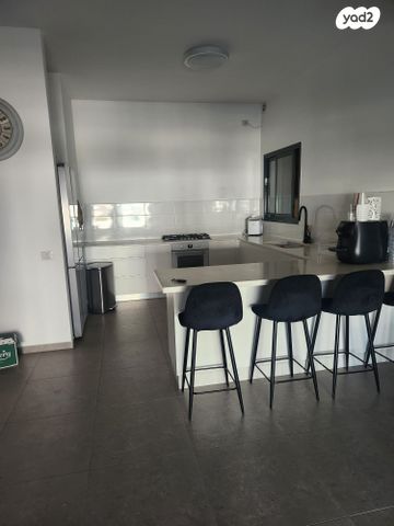 דירה, אסתר המלכה 19, כרמי גת, קרית גת