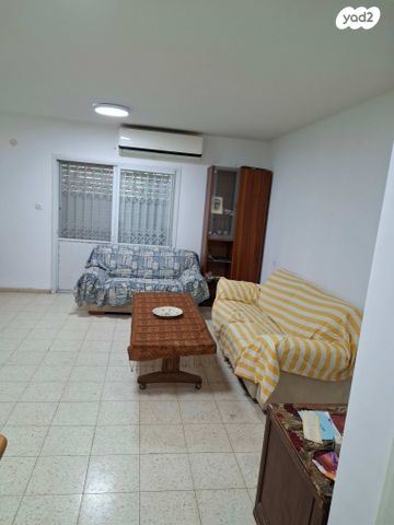 דירת גן, הגלעין 4, נווה גנים, פרדס חנה כרכור