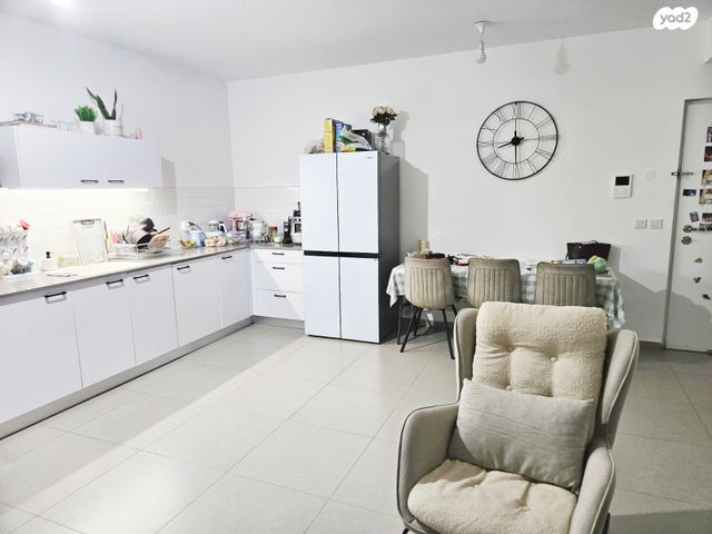 דירה, שושנים 3, אפק, קרית ביאליק