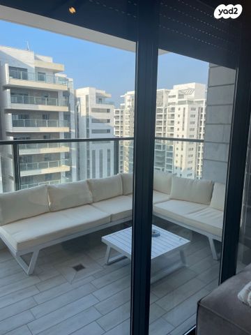 חיים לסקוב 3