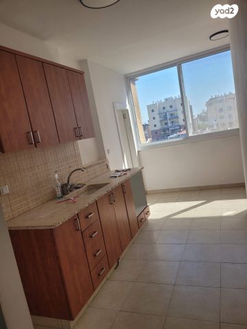 אסף שמחוני 18