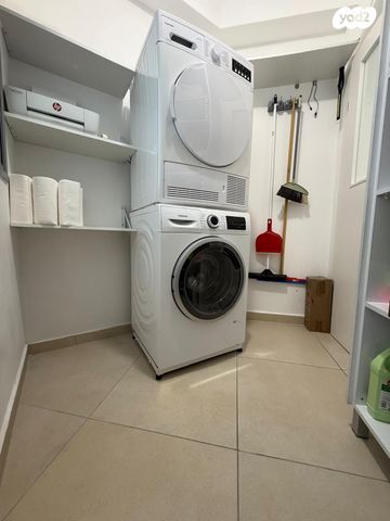 דירה, דרך האילנות 37, גדרה מזרח, גדרה