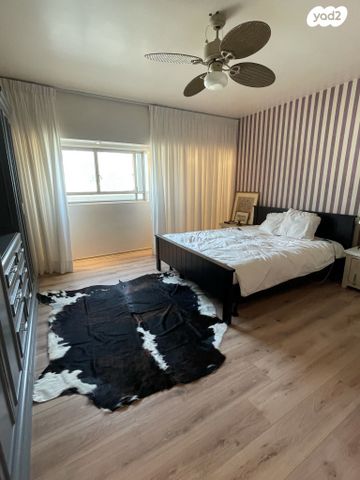 גג/ פנטהאוז, ה' באייר 38, הצפון החדש - כיכר המדינה, תל אביב יפו