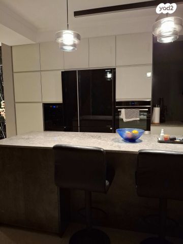 טריפלקס, חביבה רייק 25, צור שלום, קרית ביאליק