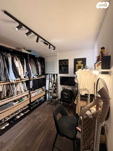 דירה, שדרות מנחם בגין 10, החותרים, טירת כרמל