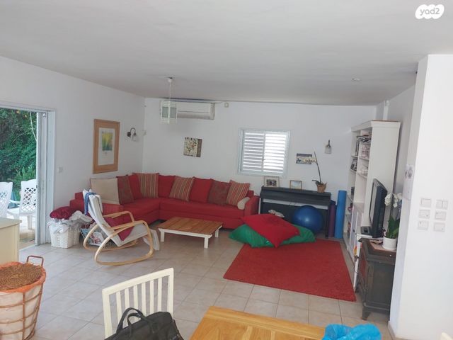 דו משפחתי, כרמל 49, צור יגאל, כוכב יאיר / צור יגאל