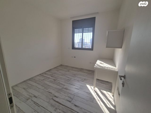 דירה, ריינס 3, רסקו א', חולון