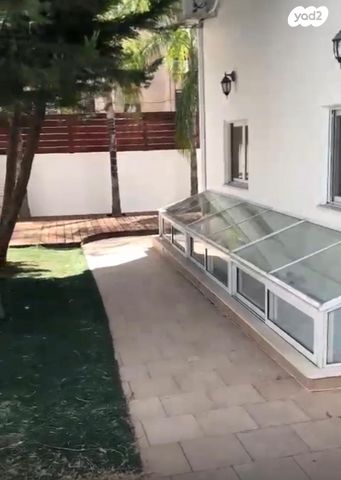 דירת גן, חצרות הדר 21, מעוז, כפר סבא