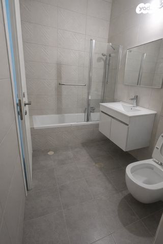 דירה, שנית 15, הכלניות, שדרות