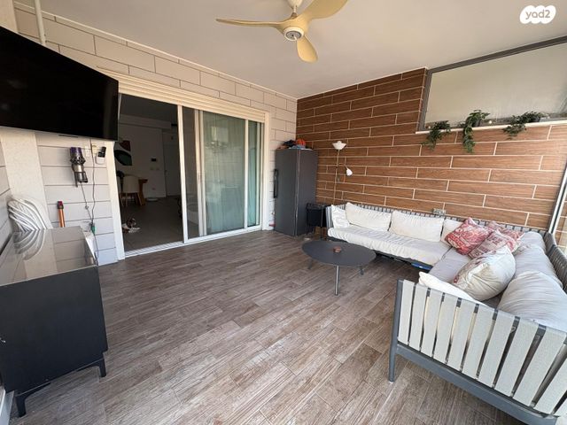 דירה, מעונות ברכה 4, השומר, ראשון לציון