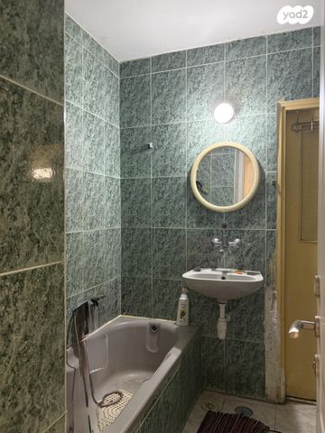 דירה, שדרות ז'בוטינסקי 16, קרית ים  א', קרית ים