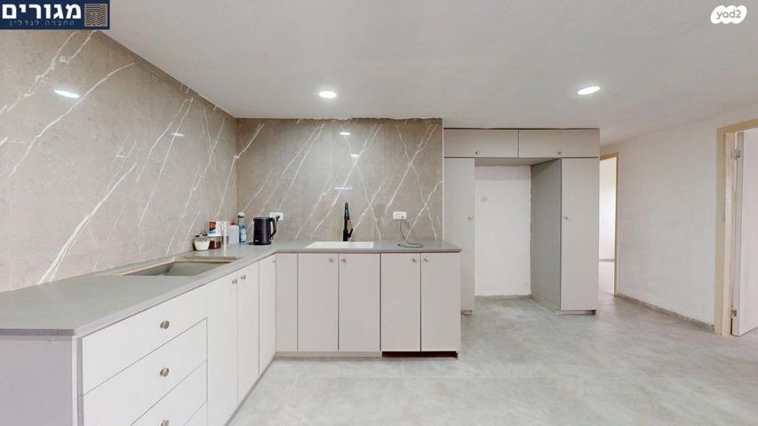 דירה, הרב אוחנה 37, העיר התחתית, ואדי סאליב, חיפה