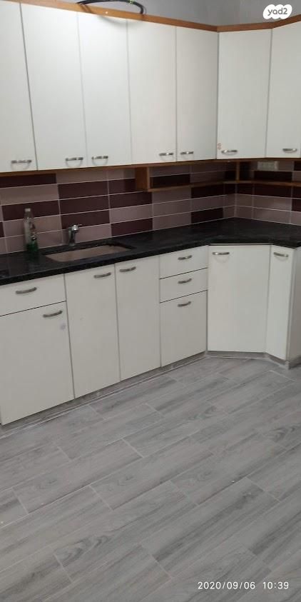 מבוא הפרטיזנים 304