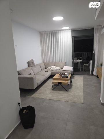 דרך זאב ז'בוטינסקי 10