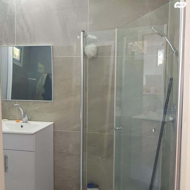 יחידת דיור, הרב עובדיה יוסף 20, הראשונים, שלומי