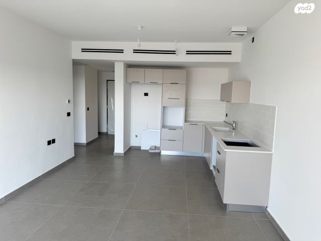 בנימין וולפוביץ' 8