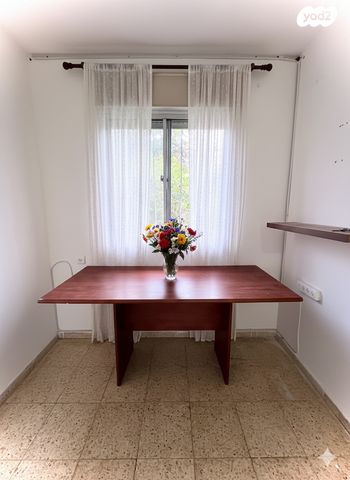 דירת גן, רש"י 13, מרכז עפולה עלית, עפולה