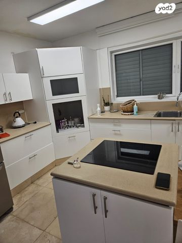 בית פרטי/ קוטג', אשר ברש 7, נווה עוז, פתח תקווה