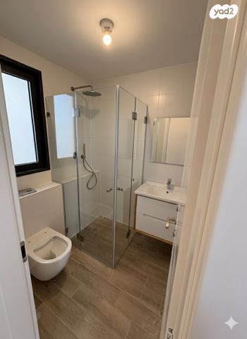 דירת גן, גמלא 19, בת חפר, בת חפר