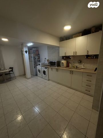 דירה, פתח תקווה 11, גורדון, הרצליה