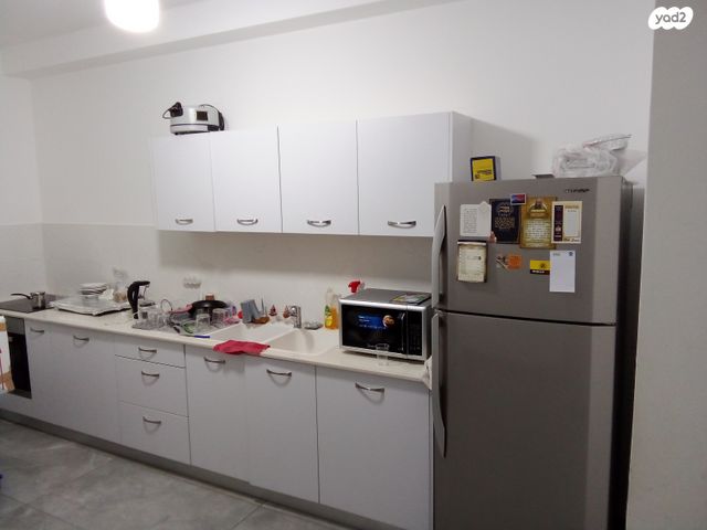 אברהם שפירא 25