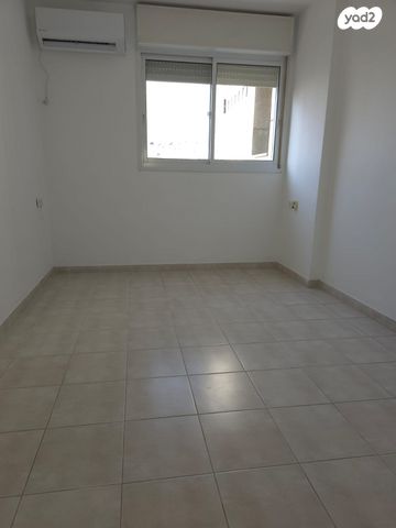 דירה, רוגוזין 19, רובע א', אשדוד