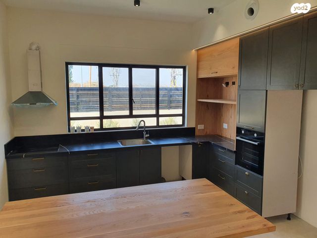 בית פרטי/ קוטג', השמחה 25, שרונה, כפר יונה