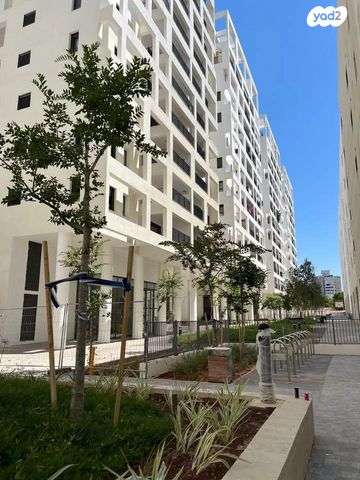 דירה, שדרות ירושלים 129, מכללת תל אביב יפו, דקר, תל אביב יפו