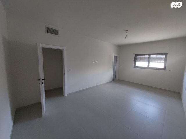 דירת גן, סיגליות 5, אפק, קרית ביאליק